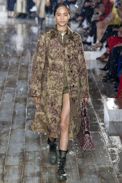 Look 1
